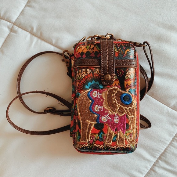 🌸🌸🌸EMBROIDERED WALLET PURSE🌸🌸🌸 - Picture 1 of 5